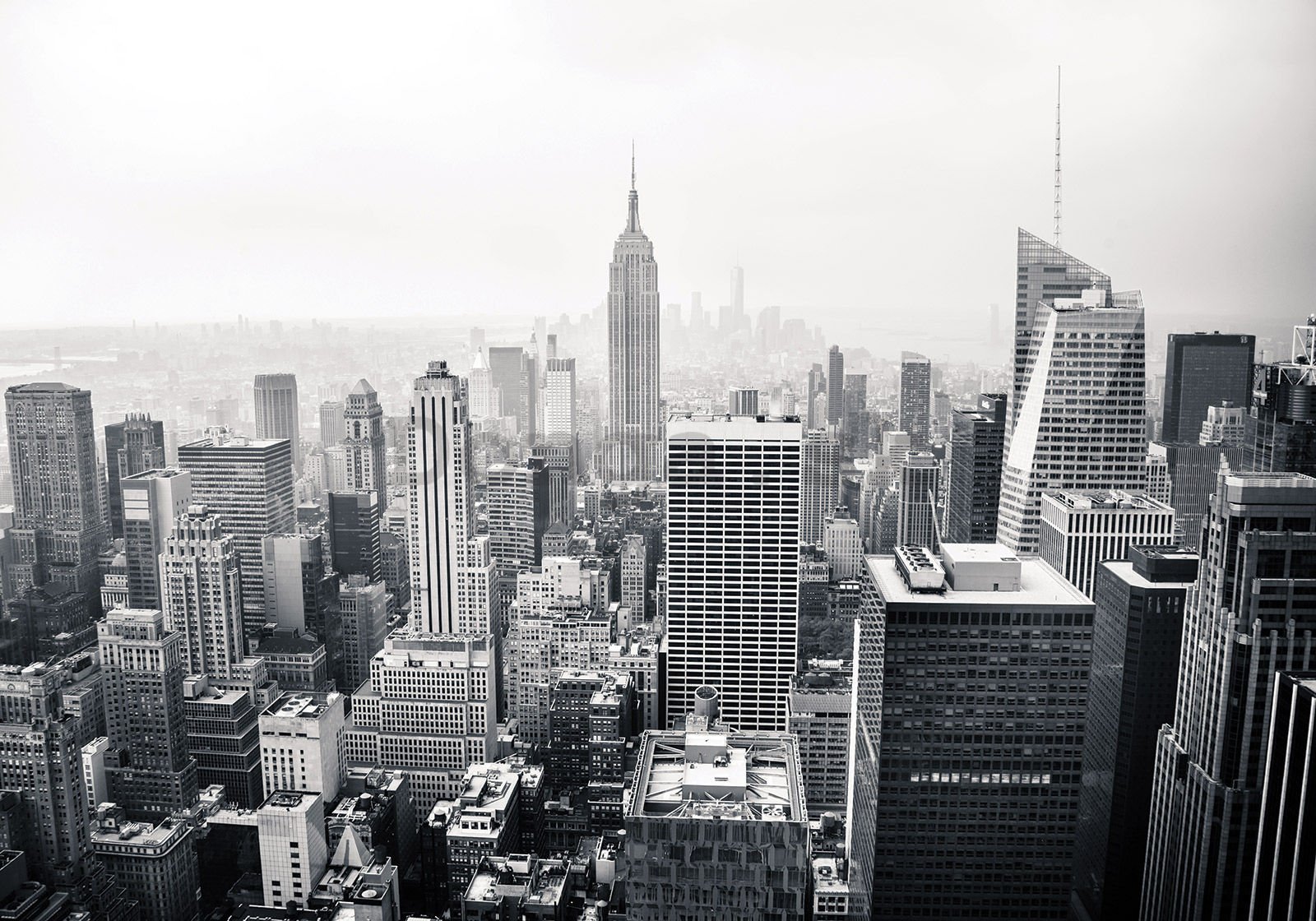 Fototapeta vliesová: Černobílý Manhattan - 300x210 cm